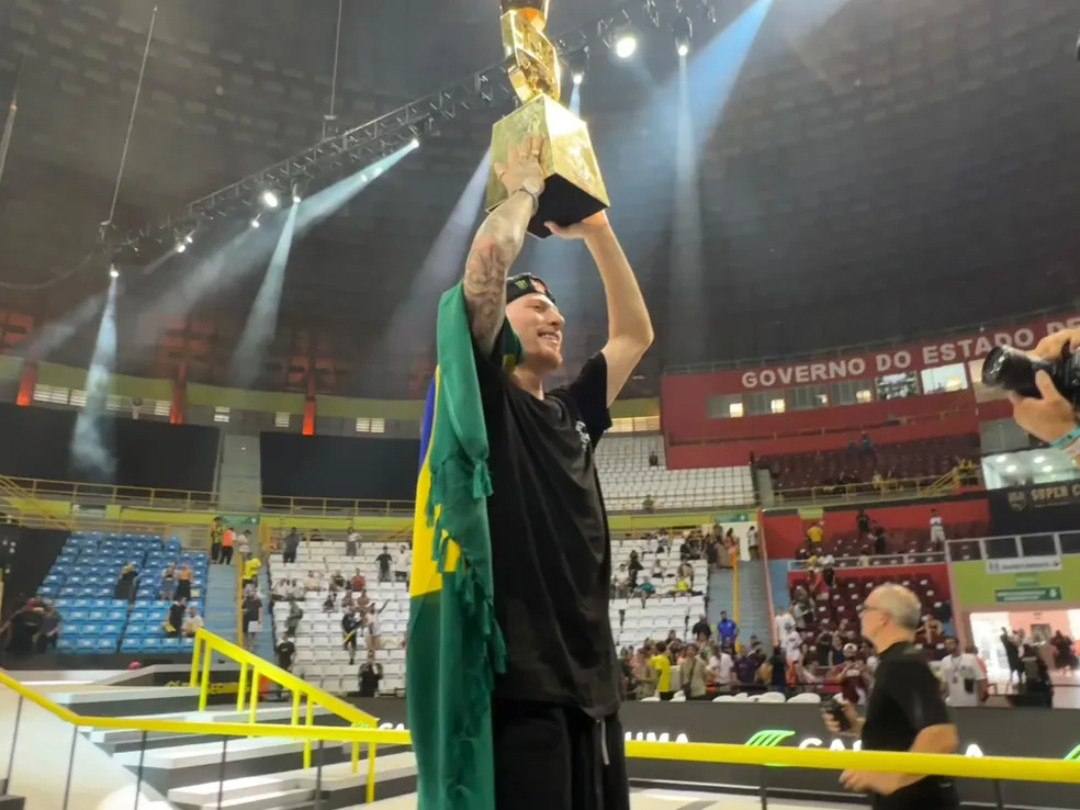 GIOVANNI VIANNA. CAMPEÃO. SLS. STREET LEAGUE SKATEBOARDING.