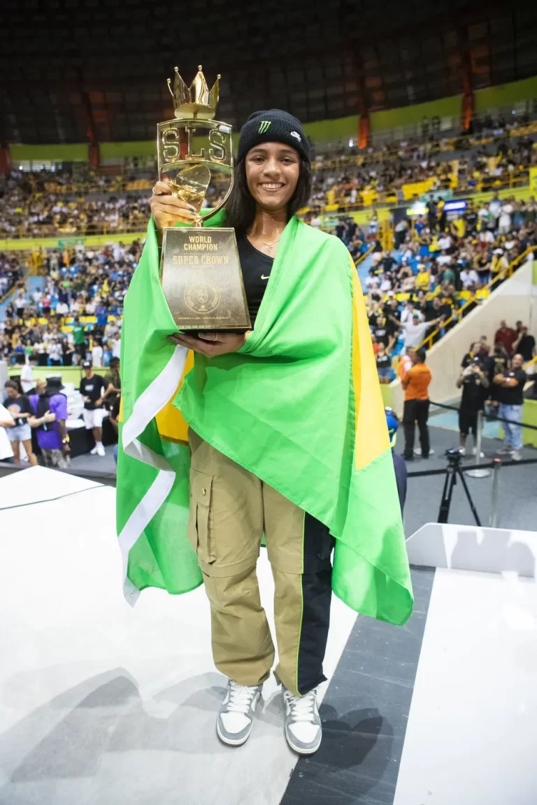 RAYSSA LEAL. CAMPEÃ. STREET LEAGUE SKATEBOARDING.