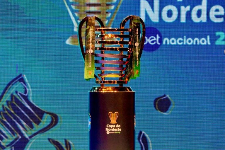 COPA DO NORDESTE DE 2024. FASE DE GRUPOS. GRUPO A. SPORT-PE. CEARÁ-CE.CRB-AL. VITÓRIA-BA. BOTAFOGO-PB. AMÉRICA-RN. RÍVER-PI. MARANHÃO-MA. GRUPO B. FORTALEZA-CE. BAHHIA-BA. NÁUTICO-PE. ABC-RN. JUAZEIRENSE-BA. ALTOS-PI. TREZE-PB. ITABAIANA-SE.