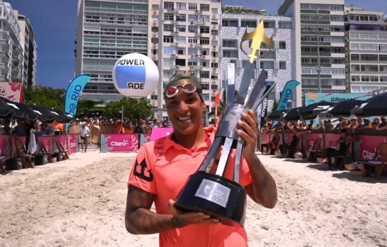 ANA MARCELA. RAINHA DO MAR. CAMPEÃO.