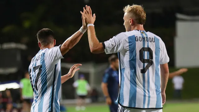 PRÉ-OLÍMPICO DE FUTEBOL MASCULINO. CONMEBOL. CONFEDERAÇÃO SUL-AMERICANA DE FUTEBOL. 2024. PRIMEIRA FASE. FASE DE GRUPOS. GRUPO B. QUINTA RODADA. ARGENTINA. CLASSIFICADA. PRIMEIRO LUGAR. 8 PONTOS. PARAGUAI. SEGUNDO LUGAR. 7 PONTOS. CLASSIFICADO. CHILE. TERCEIRO LUGAR. ELIMINADO. 6 PONTOS. URUGUAI. QUARTO ÇUGAR. ELIMINADO. 4 PONTOS. PERU. QUINTO LUGAR. ELIMINADO. 3 PONTOS.