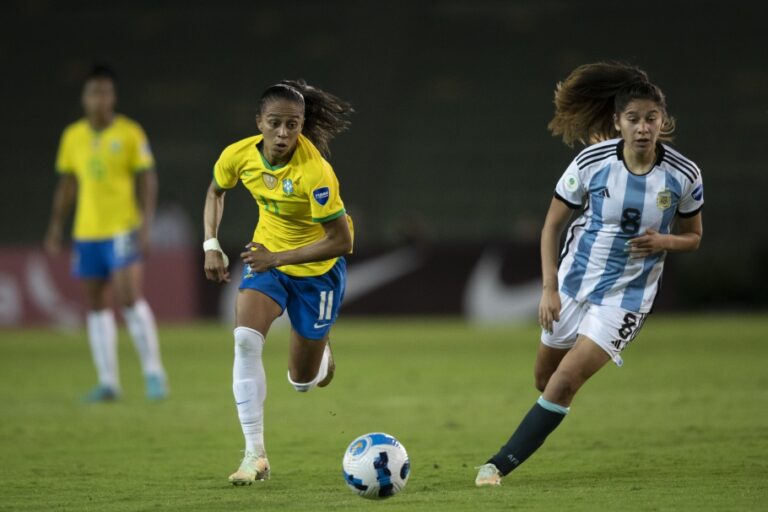 COPA OURO CONCACAF. CONFEDERAÇÃO DE FUTEBOL DA AMÉRICA DO NORTE AMÉRICA CENTRAL. E DO CARIBE. JOGO ÚNICO. PARTIDA ÚNICA. QUARTAS DE FINAL. CANADÁ. COSTA RICA. BRASIL. ARGENTINA. MÉXICO. PARAGUAI. ESTADOS UNIDOS. COLÔMBIA.