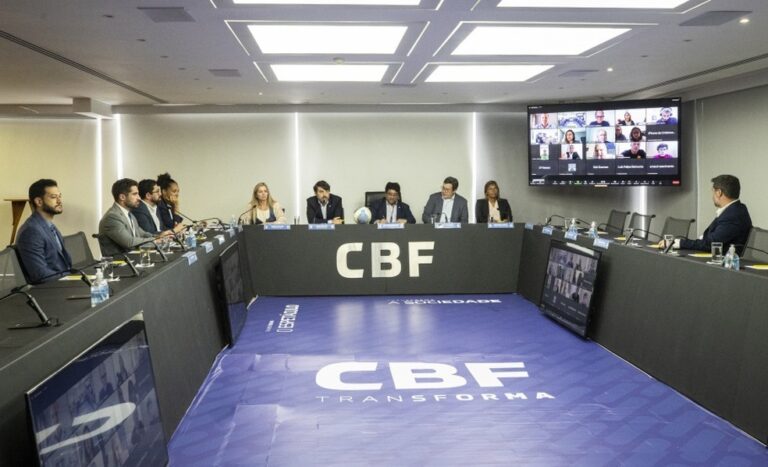 CAMPEONATO BRASILEIROD E FUTEBOL FEMININO DE 202 SÉRIE A1. VAR. QUARTAS DE FINAL. INVESTIMENTO.