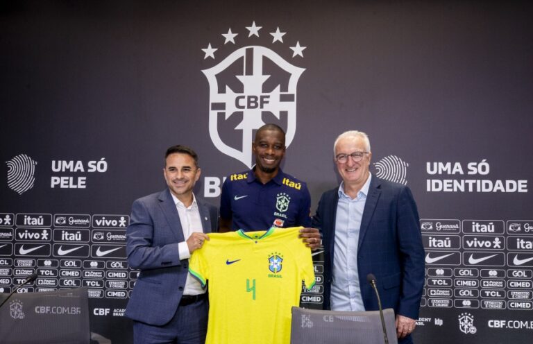 JUAN. SELEÇÃO BRASILEIRA. CBF. CONFEDERAÇÃO BRASILEIRA DE FUTEBOL.