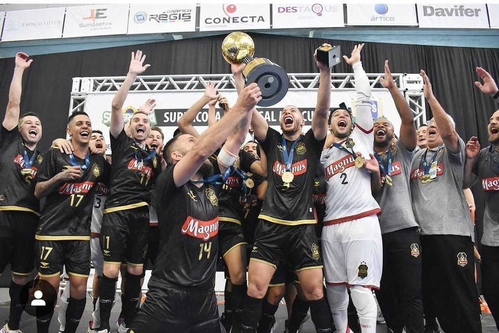 SUPERCOPA DO BRASIL DE FUTSAL. SOROCABA-SP. CAMPEÃO. TRICAMPEÃO. 2018.2021.2024.