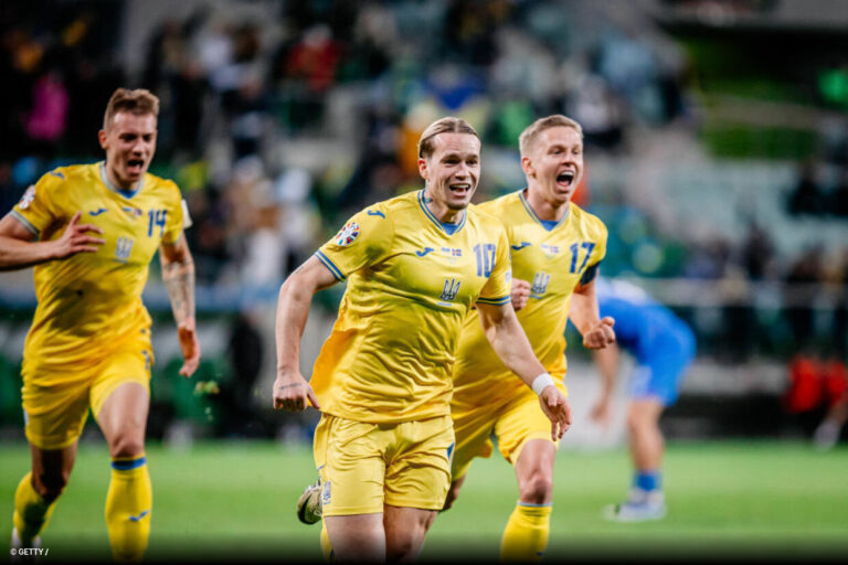 ELIMINATÓRIAS DA EUROCOPA. FINAL. JOGO ÚNICO. PARTIDA ÚNICA. UCRÂNIA. CLASSIFICADO PARA EUROCOPA DE 2024. ISLÂNDIA. ELIMINADA.