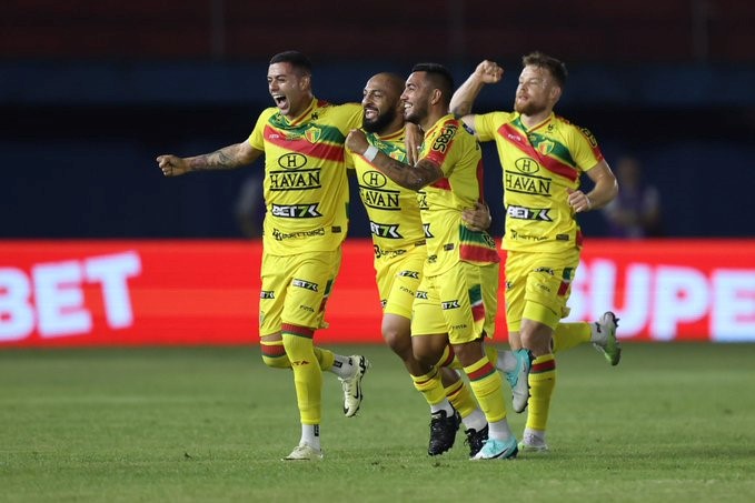 CAMPEONATO BRASILEIRO DA SÉRIE B DE 2024. PRIMEIRA FASE. PRIMEIRA RODADA. BRUSQUE-SC. MIRASSOL-SP.