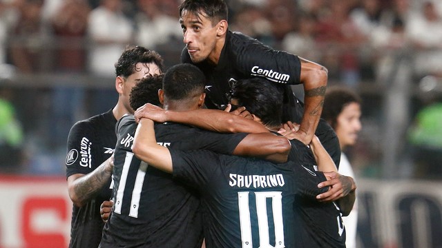 TAÇA LIBERTADORES DA AMÉRICA DE 2024. FASE DE GRUPOS. GRUPO D. QUINTA RODADA. UNIVERSITÁRIO. PER. BOTAFOGO-RJ. BRASIL.