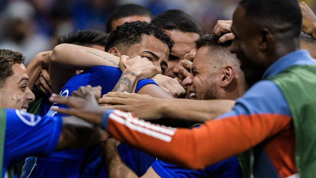 COPA SUL-AMERICANA DE 2024. FASE DE GRUPOS. GRUPO B. CRUZEIRO-MG. BRASIL. PRIMEIRO LUGAR. 12 PONTOS. CLASSIFICADO PARA AS OITAVAS DE FINAL COPA SUL-AMERICANA DE 2024. UNIVERSIDAD CATÓLICA DE QUITO. EQUADOR. 11 PONTOS. SEGUNDO LUGAR. CLASSIFICADO PARA OS PLAYOFFS DA COPA SUL-AMERICANA DE 2024. ALIANZA PETROLERA. COLÔMBIA. TERCEIRO LUGAR. 5 PONTOS. ELIMINADO. UNIÓN LA CALERA. CHILE. 4 PONTOS. QUARTO LUGAR. ELIMINADO.