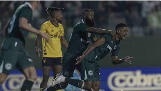CAMPEOANTO BRASILEIRO DA SÉRIE B DE 2024. PRIMEIRA FASE. OITAVA RODADA. GOIÁS-GO. SPORT-PE.