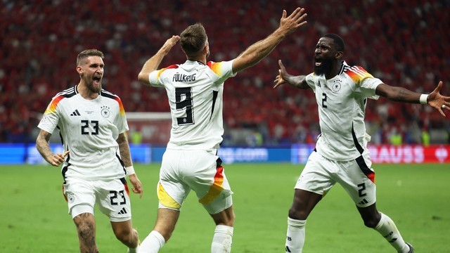 EUROCOPA DE 2024. PRIMEIRA FASE. TERCEIRA RODADA. GRUPO A. ALEMANHA. SUÍÇA. FRANKFURT. CIDADE DA ALEMANHA. CLASSIFICAÇÃO FINAL. ALEMANHA. PRIMEIRO LUGAR. 7 PONTOS. CLASSIFICADA. SUÍÇA. SEGUNDO LUGAR. CLASSIFICADA. 5 PONTOS. HUNGRIA. 3 PONTOS. TERCEIRO LUGAR. PODE SE CLASSIFICAR. ESCÓCIA. 1 PONTO. ELIMINADA. QUARTO LUGAR.