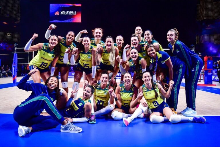 LIGA DAS NAÇÕES DE VÔLEI FEMININO. TEMPORADA 2023.2024. PRIMEIRA FASE. FASE PRELIMINAR. SEXTA RODADA. BRASIL. ITÁLIA.