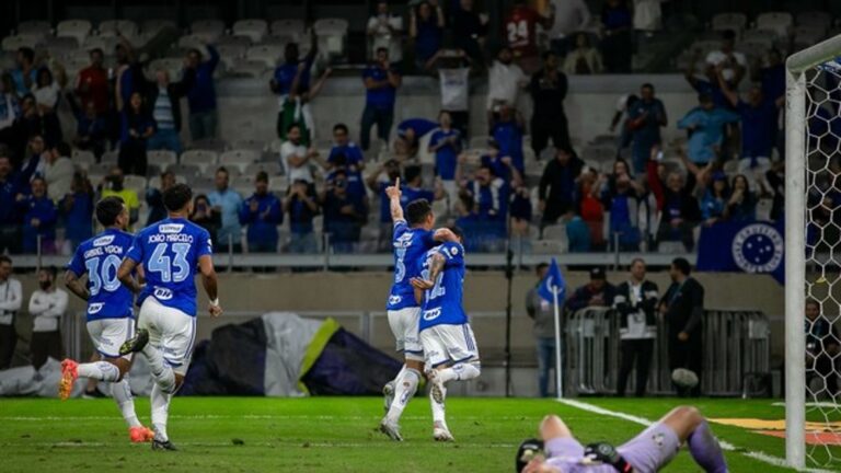 CAMPEONATO BRASILEIRO DA SÉRIE A DE 2024. PRIMEIRA FASE. DÉCIMA RODADA. CRUZEIRO-MG. FLUMINENSE-RJ.