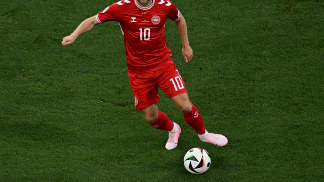 EUROCOPA DE 2024. PRIMEIRA FASE. TERCEIRA RODADA. DINAMARCA. SÉRVIA. CLASSIIFCAÇÃO FINAL. INGLATERRA. 5 PONTOS. CLASSIFICADA. PRIMEIRO COLOCADO. DINAMARCA. 3 PONTOS. SEGUNDO COLOCADO. CLASSIFICADA. ESLOVÊNIA. 3 PONTOS. TERCEIRO COLOCADO. CLASSIFICADA. SÉRIA. 2 PONTOS. QUARTO COLOCADO. ELIMINADO.MUNIQUE. ALEMANHA.