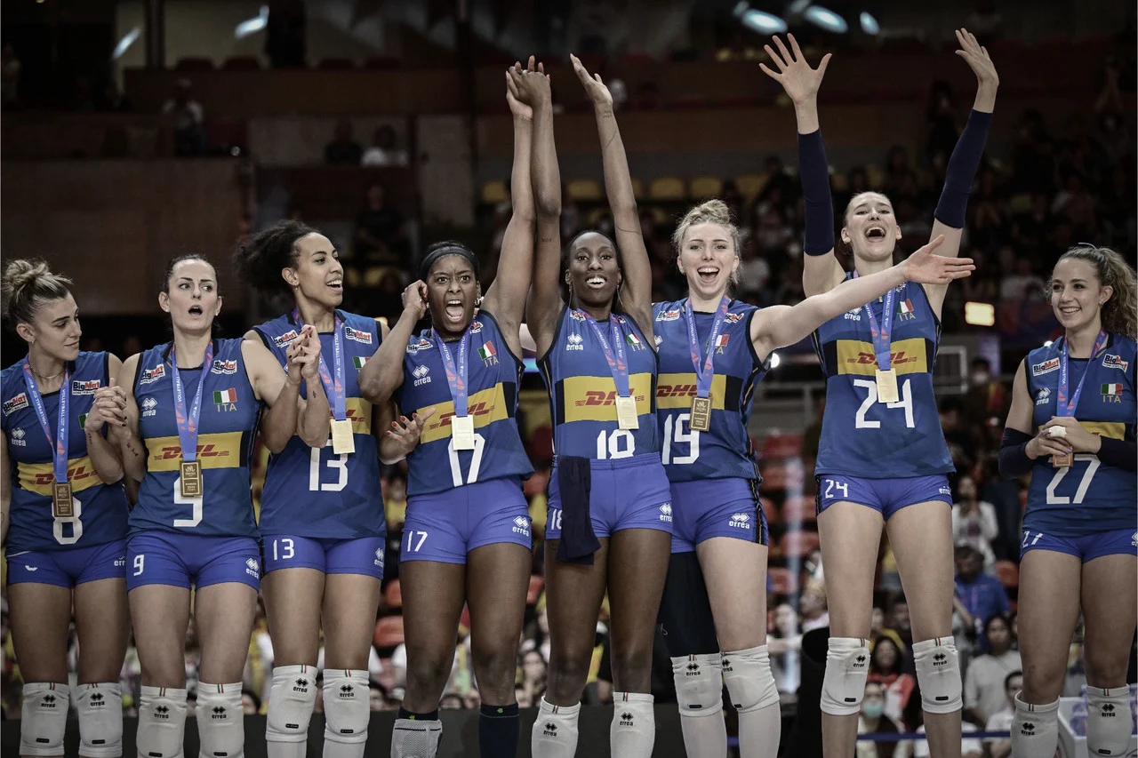 LIGA DAS NAÇÕES DE VÔLEI FEMININO. FINAL. ITÁLIA. CAMPEÃO. BICAMPEÃ. 2022.2024. JAPÃO. VICE-CAMPEÃO.