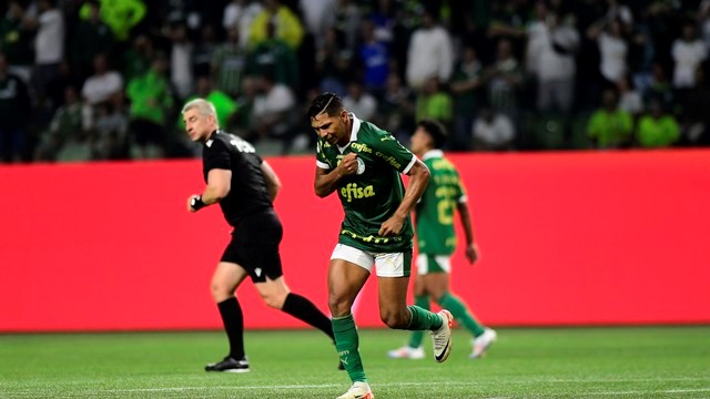 CAMPEOANTO BRASILEIRO DA SÉRIE A DE 2024. PRIMEIRA FASE. DÉCIMA RODADA. PALMEIRAS-SP. RED BULL BRAGANTINO-SP.