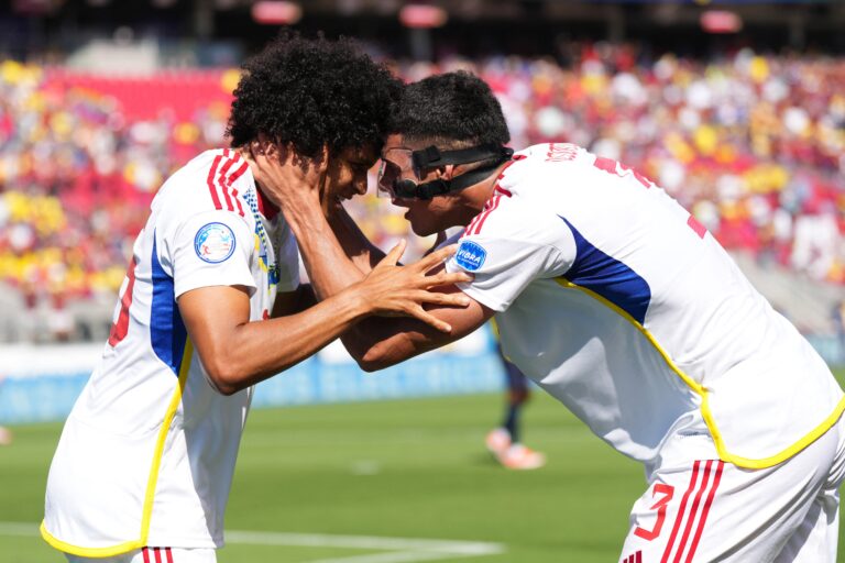 COPA AMÉRICA DE 2024. PRIMEIRA FASE. PRIMEIRA RODADA. GRUPO B. VENEZUELA. EQUADOR. SANTA CLARA. CALIFÓRNIA. ESTADOS UNIDOS.