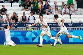 JOGOS OLÍMPICOS DE 2024. FUTEBOL MASCULINO. PRIMEIRA FASE. PRIMEIRA RODADA. GRUPO B. IRAQUE. UCRÂNIA.