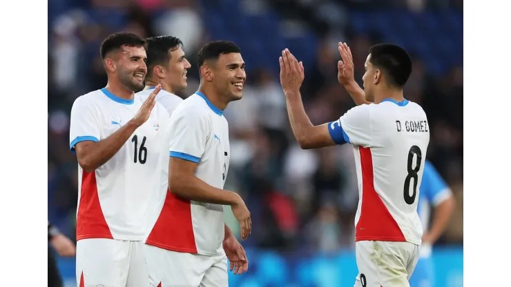 JOGOS OLÍMPICOS DE PARIS. FRANÇA. 2024. FUTEBOL MASUCLINO. PRIMEIRA FASE. TERCEIRA RODADA. GRUPO D. JAPÃO. PRIMEIRO COLOCADO. 9 PONTOS. CLASSIFICADO. PARAGUAI. SEGUNDO COLOCADO. CLASSIFICADO. 6 PONTOS. MALI. TERCEIRO COLOCADO. 1 PONTO. ELIMINADO. 1 PONTO. -2 GOLS DE SALDO. ISRAEL. QUARTO COLOCADO. 1 PONTO. ELIMINADO. 1 PONTO. -3 GOLS DE SALDO.