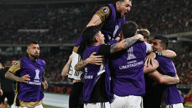 TAÇA LIBERTADORES DA AMÉRICA DE 2024. OITAVAS DE FINAL. JOGO DE VOLTA. SEGUNDA PARTIDA. COLO COLO. CHILE. CLASSIFICADO. JUNIOR BARRANQUILLA. COLÔMBIA. ELIMINADO. QUARTAS DE FINAL. COLO COLO. CHILE. CONTRA, RIVER PLATE. ARGENTINA. TALLERES. ARGENTINA.