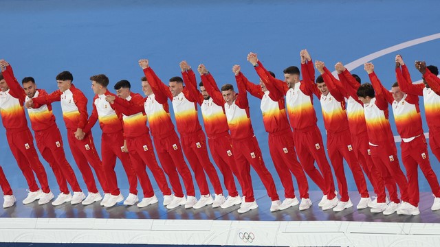 JOGOS OLÍMPICOS. PARIS. FRANÇA. 2024. FINAL. FUTEBOL MASCULINO. JOGO ÚNICO. PARTIDA ÚNICA. ESPANHA. CAMPEÃ. BICAMPEÃ. 1992. 2024. MEDALHA DE OURO. FRANÇA. VICE-CAMPEÃ. MEDALHA DE PRATA.