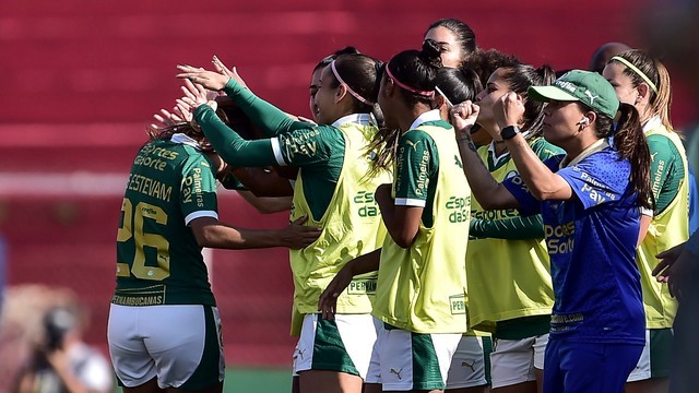 CAMPEONATO BRASILEIRO DE FUTEBOL FEMININO DA SÉRIE A1 DE 2024. QUARTAS DE FINAL. JOGOD E VOLTA. SEGUNDA PARTIDA. PALMEIRAS-SP. CLASSIFICADO. CRUZEIRO-MG. ELIMINADO. SEMIFINAL. PRIMEIRO JOGO. SEGUNDO JOGO. PRIMEIRA PARTIDA. SEGUNDA PARTIDA. JOGO DE IDA. JOGO DE VOLTA. CORINTHIANS-SP. CONTRA. PALMEIRAS-SP.