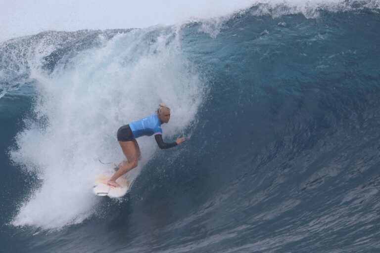 JOGOS OLÍMPICOS DE PARIS. FRANÇA. 2024. SURF FEMININO. TATIANA WESTON WEBB. BRASIL. MEDALHA DE PRATA.