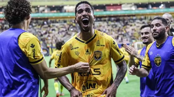 CAMPEONATO BRASILEIRO DA SÉRIE B DE 2024. PRIMEIRA FASE. TRIGÉSIMA SEGUNDA RODADA. AMAZONAS-AM. AVAÍ-SC.