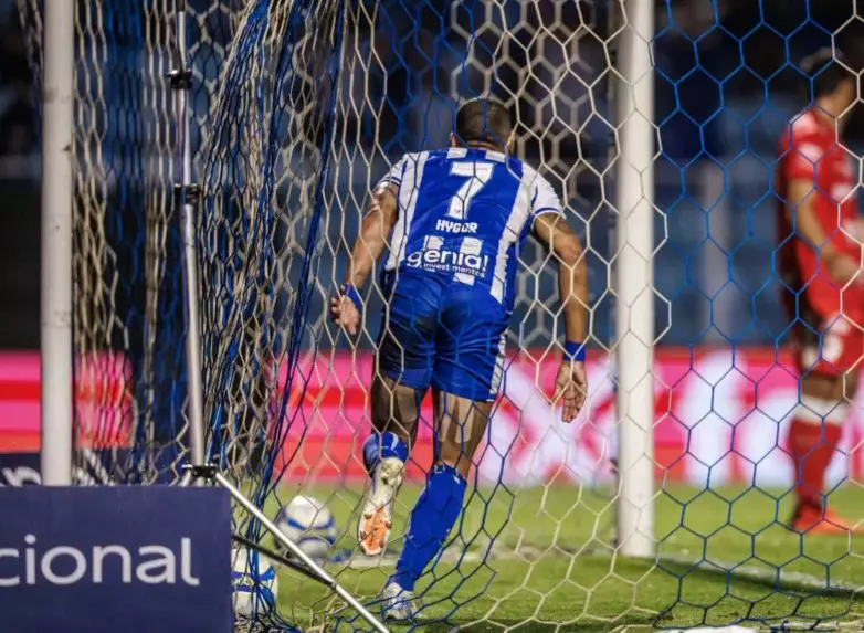 CAMPEONATO BRASILEIRO DA SÉRIE B DE 2024. PRIMEIRA FASE. TRIGÉSIMA QUARTA RODADA. AVAÍ-SC. VILA NOVA-GO.