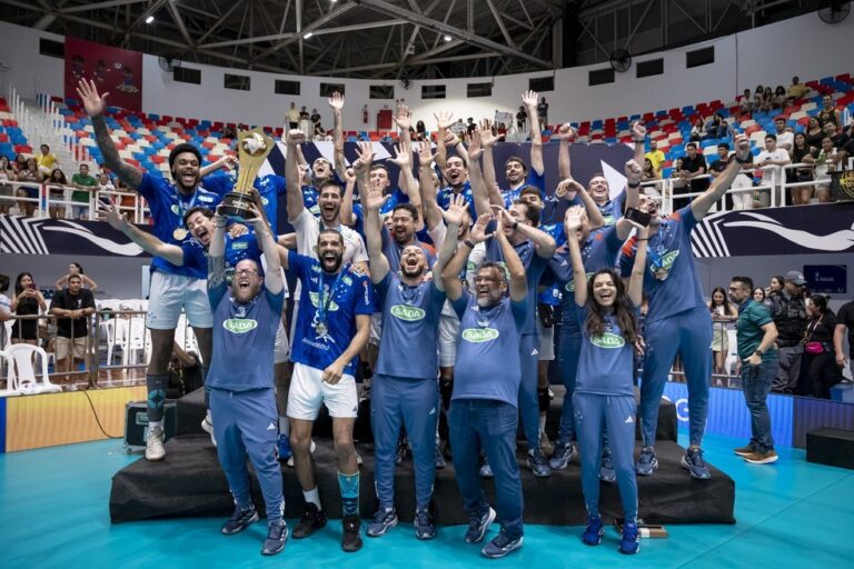 SUPERCOPA DE VÔLEI MASCULINO. FINAL. JOGO ÚNICO. PARTIDA. ÚNICA. CRUZEIRO-MG. HEXACAMPEÃO. 2015. 2016. 2017. 2021. 2022. 2024. SESI-BAURU-SP. VICE-CAMPEÃO. SÃO LUÍS-MA.