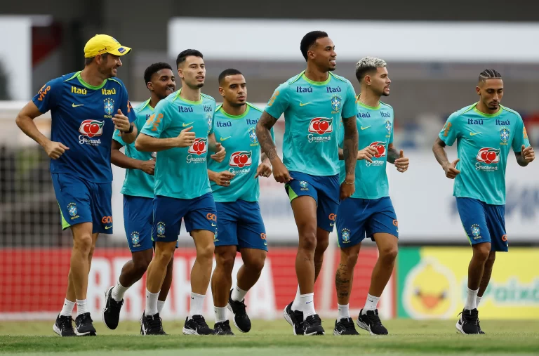 ELIMINATÓRIAS DA COPA DO MUNDO DE 2026. CONMEBOL. CONEDERAÇÃO SUL-AMERICANA DE FUTEBOL. NUMERAÇÃO. BRASIL. CONTRA. VENEZUELA. 14 DE NOVEMBRO DE 2024. DÉCIMA PRIMEIRA RODADA. BRASIL. CONTRA. URUGUAI. 19 DE NOVEMBRO DE 2024.DÉCIMA SEGUNDA RODADA.