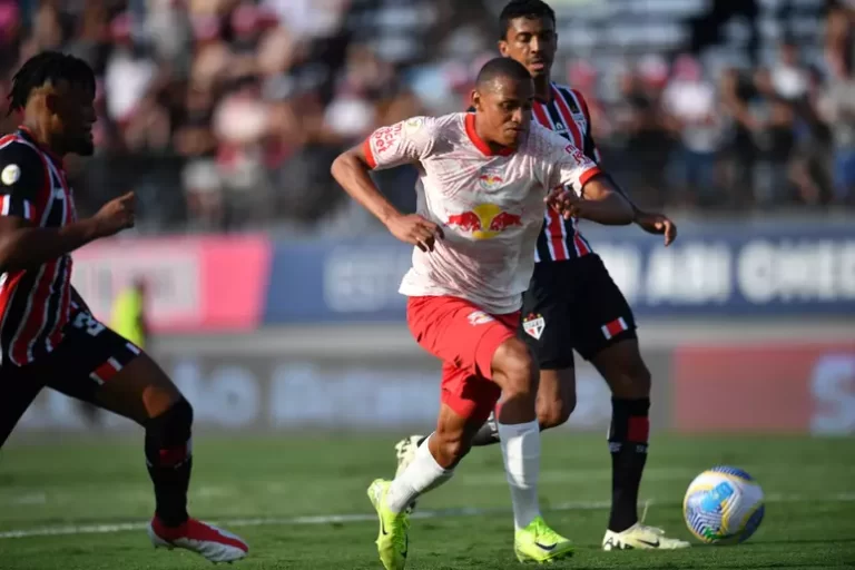 CAMPEONATO BRASILEIRO DA SÉRIE A DE 2024. PRIMEIRA FASE. TRIGÉSIMA QUARTA RODADA. RED BULL BRAGANTINO-SP. SÃO PAULO-SP.
