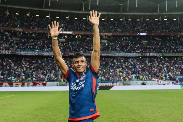 CAMPEONATO BRASILEIRO DA SÉRIE A DE 2024. PRIEMIRA FASE. TRIGÉSIMA SÉTIMA RODADA. CORINTHIANS-SP. BAHIA-BA. 3 DE DZEEMBRO DE 2024. ÀS 20 HORAS. HORÁRIO DE BRASÍLIA. VAGA. NA TAÇA LIBERTADORES DA AMÉRICA DE 2025.