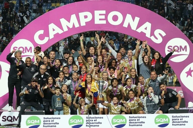 TATIELE SILVEIRA. COLO-COLO. CHILE. TREINADORA.