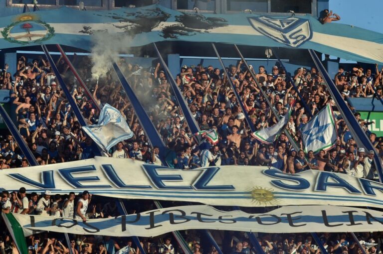 CAMPEONATO ARGENTINO. PRIMEIRA FASE. DÉCIMO PRIMEIRO TÍTULO. VÉLEZ SARSFIELD. ARGENTINA. SEGUNDA FASE. VIGÉSIMA SÉTIMA RODADA.