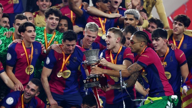 SUPERCOPA DA ESPANHA. QUADRAGÉSIMA PRIMEIRA EDIÇÃO. ARÁBIA SAUDITA. JIDÁ. BARCELONA. ESPANHA. CAMPEÃO. REAL MADRID. ESPANHA. VICE-CAMPEÃO. BARCELONA. ESPANHA. 1983. 1991. 1992. 1994. 1996. 2005. 2006. 2009. 2010. 2011. 2013. 2016. 2018. 2022/2023. 2024/2025. DÉCIMO QUINTO TÍTULO. PENTACACAMPEÃO.