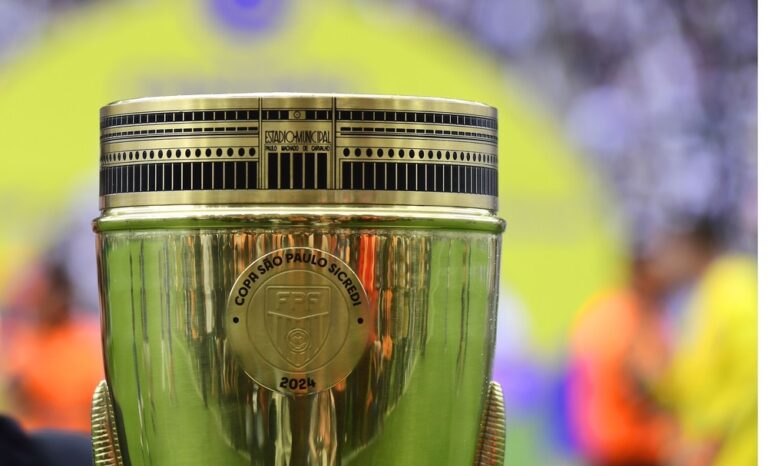 COPA SÃO PAULO DE FUTEBOL JÚNIOR DE 2025. QUARTAS DE FINAL. JOGO ÚNICO. PARTIDA ÚNICA. SÃO PAULO-SP. CRUZEIRO-MG. FERROVIARIA-SP. CRICIÚMA-SC. VASCO-RJ. CORINTHIANS-SP. PALMEIRAS-SP. GRÊMIO-RS.