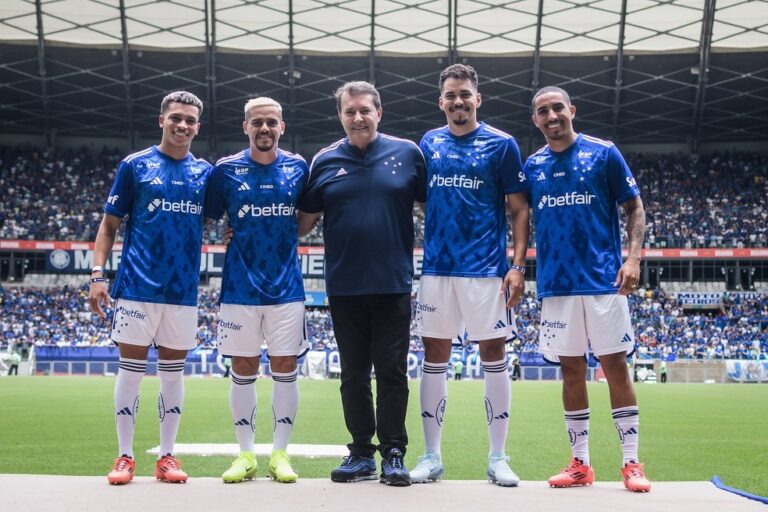 CRUZEIRO-MG. APRESENTAÇÃO. DUD. GABRIEL BARBOSA. FAGNER. EDUARDO. MARQUINHOS.