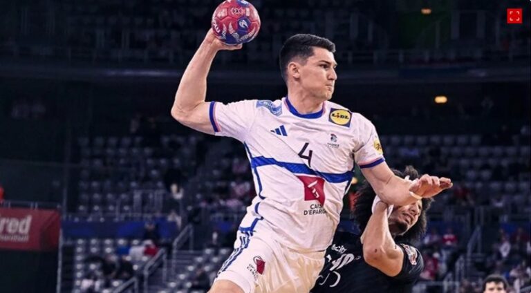 COPA DO MUNDO DE HANDEBOL. COPA DO MUNDO DE HANDEBOL MASCULINO DE 2025. QUARTAS DE FINAL. JOGO ÚNICO. PARTIDA ÚNICA. FRANÇA. CLASSIFICADA. EGITO. ELIMINADO. SEMIFINAL. FRANÇA. CONTRA. CROÁCIA. JOGO ÚNICO. PARTIDA ÚNICA.