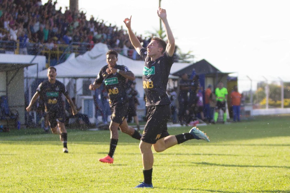 COPA SÃO PAULO DE FUTEBOL JÚNIOR DE 2025. PRIMEIRA FASE. PRIMEIRA RODADA. SÃO CARLOS-SP. IMPERATRIZ-MA. GRUPO 13.