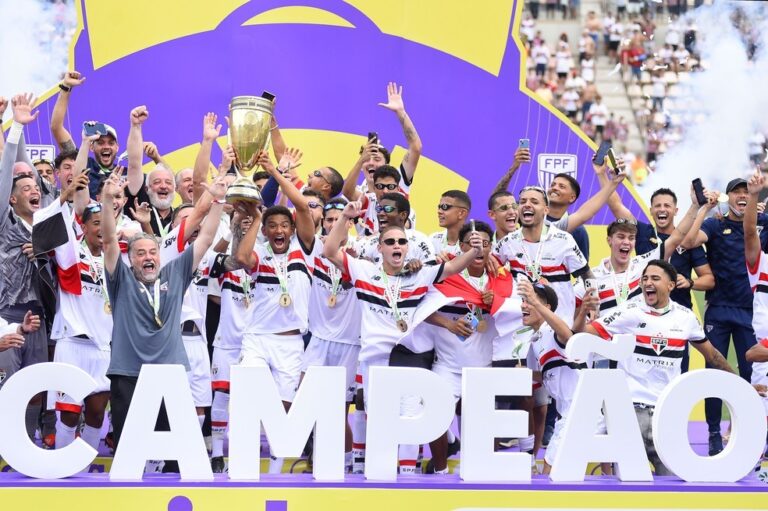 COPA SÃO PAULO DE FUTEBOL JÚNIOR DE 2025. FINAL. JOGO ÚNICO. PARTIDA ÚNICA. SÃO PAULO-SP. CAMPEÃO. PENTACAMPEÃO. 1993. 2000. 2010. 2019. 2025.CORINTHIANS-SP. VICE-CAMPEÃO.