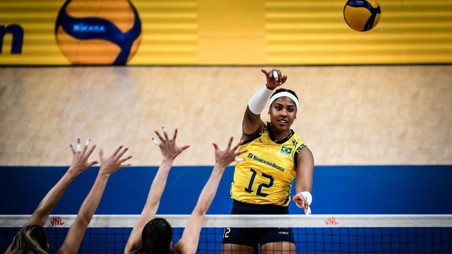 LIGA DAS NAÇÕES DE VÔLEI FEMININO. VNL. FASE PRELIMINAR. PRIMEIRA FASE. SEXTA RODADA. BRASIL. CANADÁ.