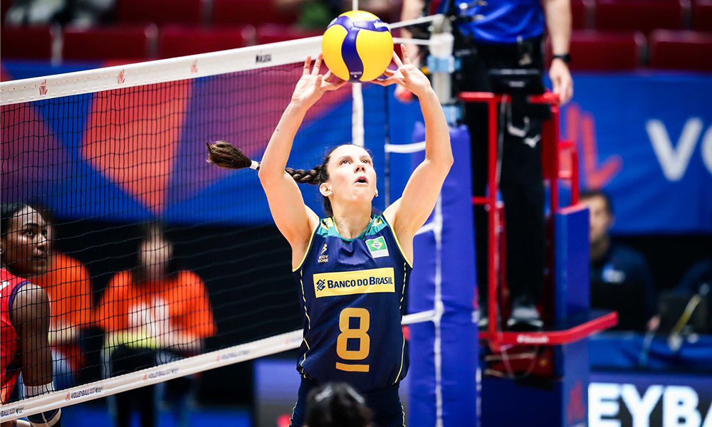 LIGA DAS NAÇÕES DE VÔLEI. FEMININO. PRIMEIRA FASE. PRIMEIRA RODADA. BRASIL. REPÚBLICA TCHECA. MACRIS. JOSÉ ROBERTO.
