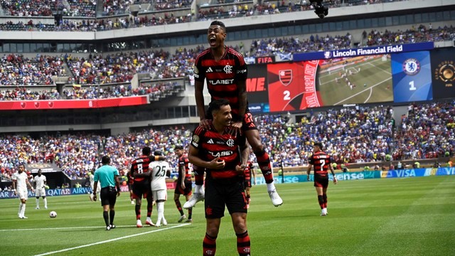 COPA DO MUNDO DE CLUBES DE 2025. FIFA. FEDERAÇÃO INTERNACIONAL DAS ASSOCIAÇÕES DE FUTEBOL. MUDNAIDL DE CLUBES. PRIMEIRA FASE. SEGUNDA RODADA. GRUPO D. FLAMENGO-RJ. CLASSIFICADO PARA AS OITAVAS DE FINAL. BRASIL. CHELSEA. INGLATERRA.