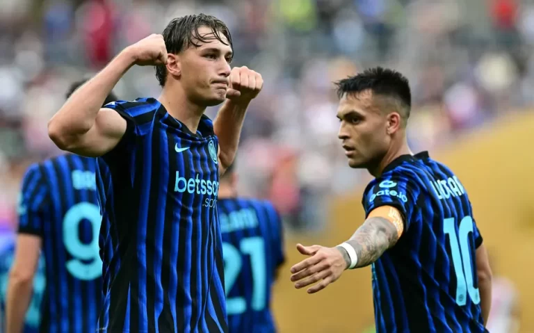 COPA DO MUNDO DE CLUBES DA FIFA. FEDERAÇÃO INTERNACIONAL DAS ASSOCIAÇÕES DE FUTEBOL. DE 2025. MUNDIAL DE CLUBES. PRIMEIRA FASE. TERCEIRA RODADA. GRUPO E. INTERNAZIONALE DE MILÃO. ITÁLIA. RIVER PLATE. ARGENTINA. CLASSIFICAÇÃO FINAL DO GRUPO. INTERNAZIONALE DE MILÃO. ITÁLIA. CLASSIFICADO. OITAVAS DE FINAL. PRIMEIRO COLOCADO. 7 PONTOS. MONTERREY. MÉXICO. SEGUNDO COLOCADO. 5 PONTOS. CLASSIFICADO. OITAVAS DE FINAL. RIVER PLATE. ARGENTINA. TERCEIRO COLOCADO. ELIMINADO. 4 PONTOS. URAWA RED DIAMONDS. JAPÃO. QUARTO COLOCADO. ELIMINADO. 0 PONTO.