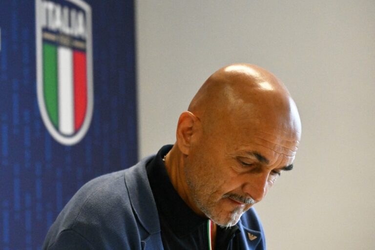 SELEÇÃO ITALIANA. DEMISSÃO. LUCIANO SPALLETTI. ELIMINATÓRIAS DA EUROPA. UEFA. UNIÃO DAS ASSOCIAÇÕES EUROPEIAS DE FUTEBOL. GRUPO I. FASE DE GRUPOS. PRIEMIRA FASE. QUARTA RODADA. MOLDÁVIA. SEGUNDA-FEIRA. 9 DE JUNHO.