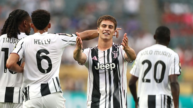 COPA DO MUNDOD E CLUBES DA FIFA. FEDERAÇÃO INETRNACIONAL DAS ASSOCIAÇÕES DE FUTEBOL. DE 2025. MUNDIAL DE CLUBES. PRIMEIRA FASE. SEGUNDA RODADA. GRUPO G. JUVENTUS. ITÁLIA. CLASSIFICADO PARA AS OITAVAS DE FINAL. WYDAD CASABLANCA. MARROCOS.