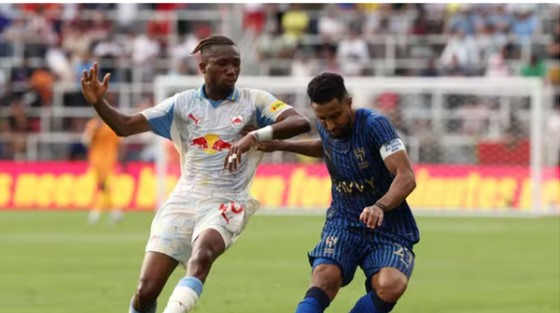 COPA DO MUNDO DE CLUBES DA FIFA. FEDERAÇÃO INTERNACIONAL DAS ASSOCIAÇÕES DE FUTEBOL. MUNDIAL DE CLUBES. DE 2025. PRIMEIRA FASE. SEGUNDA RODADA. GRUPO H. RED BULL SALZBURG. ÁUSTRIA. AL-HILA. ARÁBIA SAUDITA.