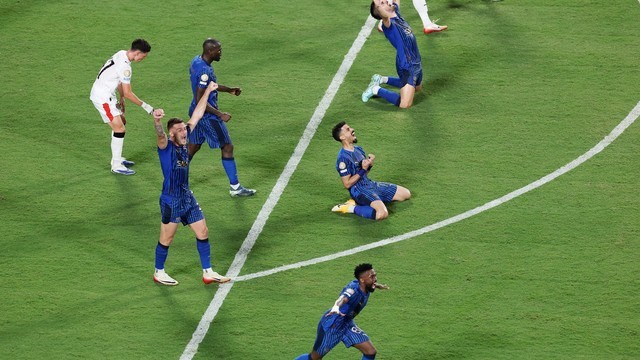 COPA DO MUNDO DE CLUBES DA FIFA. FEDERAÇÃO INTERNACIONAL DAS ASSOCIAÇÕES DE FUTEBOL. MUNDIAL DE CLUBES DE 2025. OITAVAS DE FINAL. JOGO ÚNICO. PARTIDA ÚNICA. AL HILA. ARÁBIA SAUDITA. CLASSIFICADO. MANCHESTER CITY. INGLATERRA. ELIMINADO. OLRNADO. ESTADOS UNIDOS. QUARTAS DE FINAL. JOGO ÚNICO. PARTIDA ÚNICA. FLUMINENSE-RJ. BRASIL. CONTRA. AL HILAL. ARÁBIA SAUDITA. ORLANDO. ESTADOS UNIDOS. -SEXTA-FEIRA. 4 DE JULHO. ÀS 16 HORAS. HORÁRIO DE BRASÍLIA.