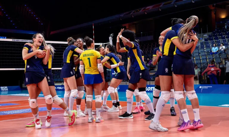VÔLEI. FEMININO. DISPUTA DA MEDALHA DE BRONZE. BRASIL. TERCEIRO COLOCADO. ALEMANHA. QUARTO COLOCADO. JOGOS MUNDIAIS UNIVERSITÁRIOS.